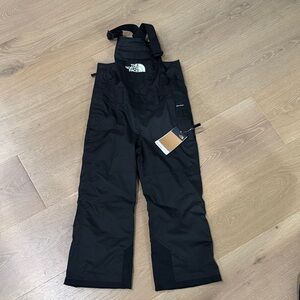NWT North Face Kids S 6/7 Snowsuit Pants with “grow with you”